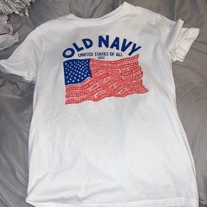 Old Navy tshirt